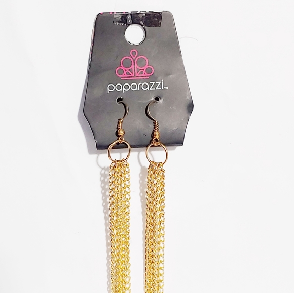 P925P300Paparazzi Long Gold Drop Style Earring - Picture 4 of 4
